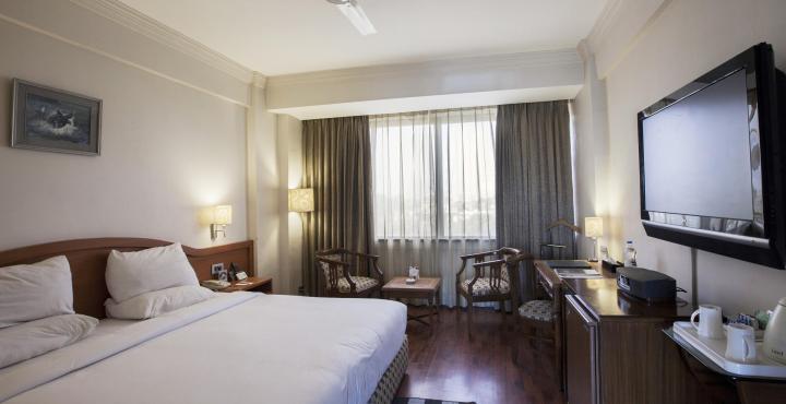 Gemini Continental, Hazratganj Hotel Lucknow Bagian luar foto